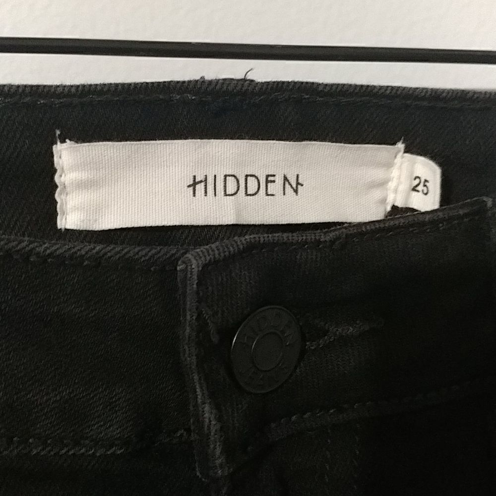 Hidden Jeans - Picture 3 of 6